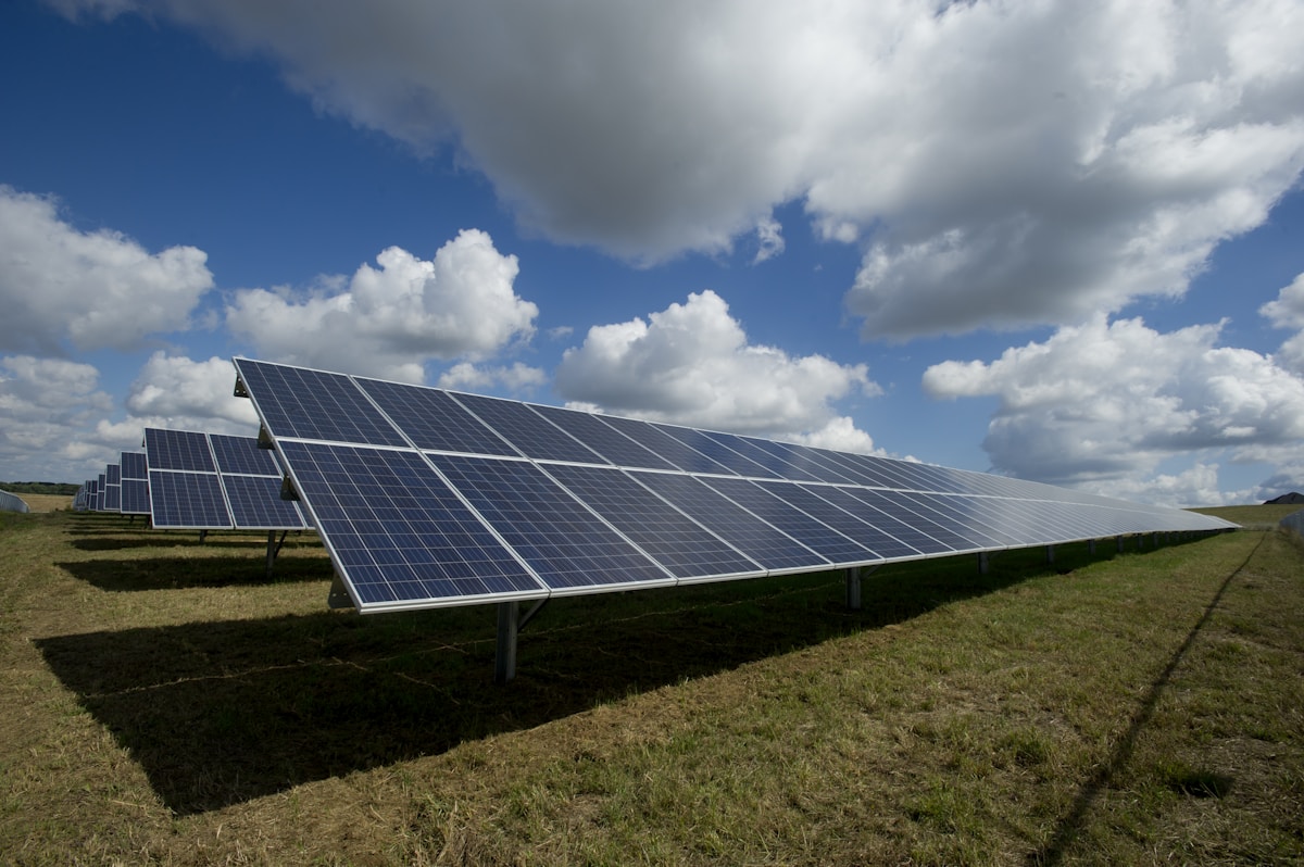 Installation de panneaux photovoltaïques en extérieur